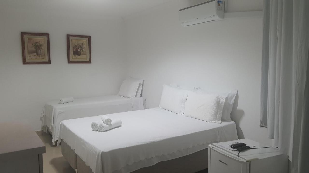 Pousada Suites Do Lago กาปีตอลิโอ ภายนอก รูปภาพ